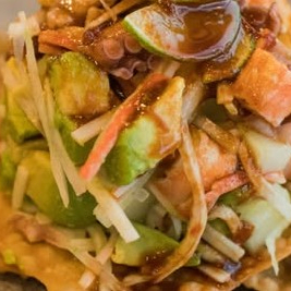Tostada de Pulpo, Camaron y Kanikama