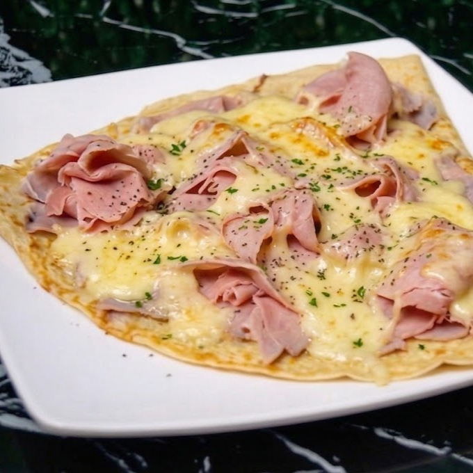 Crepa JAMÓN CON 3 QUESOS