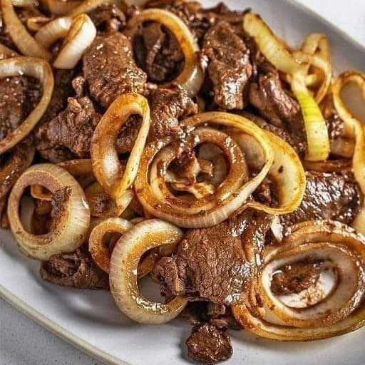 Bistec Encebollado