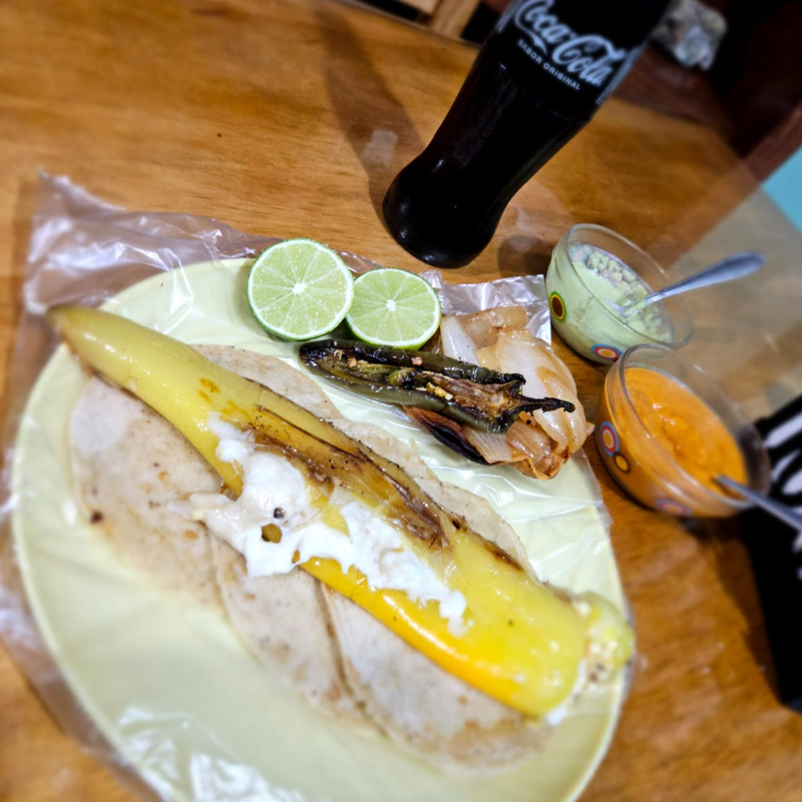 Chile güero relleno de queso