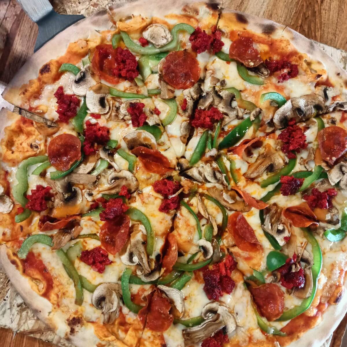 Pepperoni, Champ, Chorizo y Pimeinto Gde