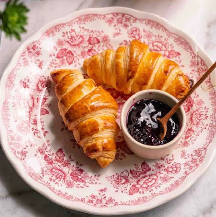 Croissant Mantequilla y Mermelada