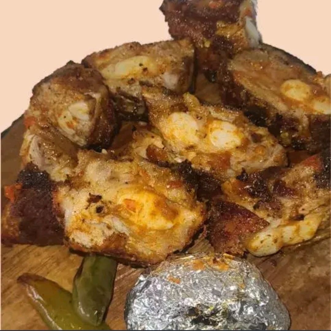 1/2 KG DE COSTILLA ENCHILADA