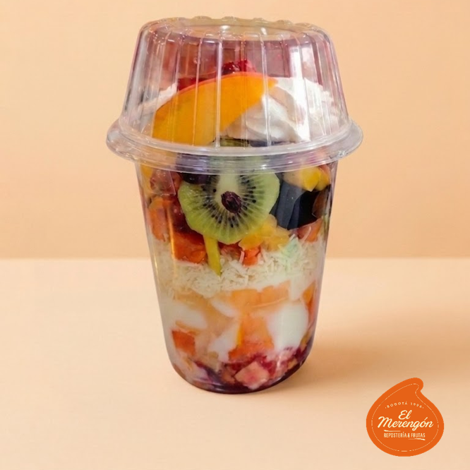 Ensalada súper especial (helado y merengón)