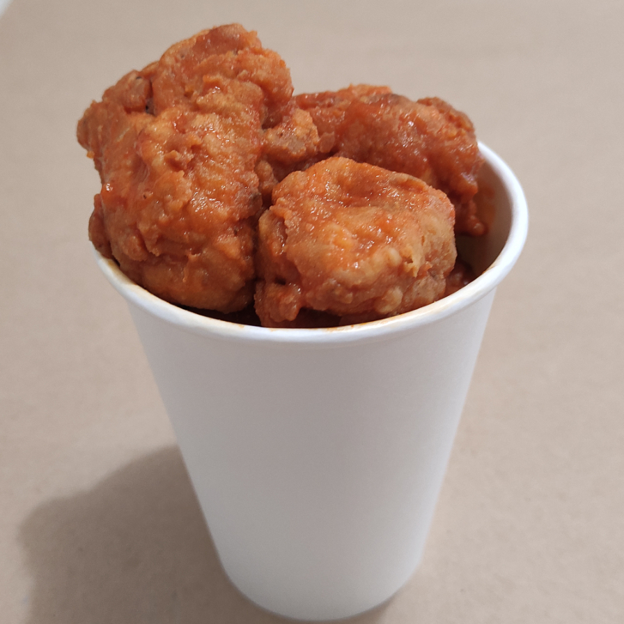 Boneless Snack Cup y Papas