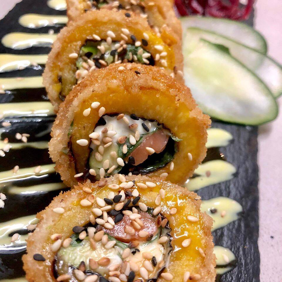 Chicken Roll Tempurizado + Bebida del Día