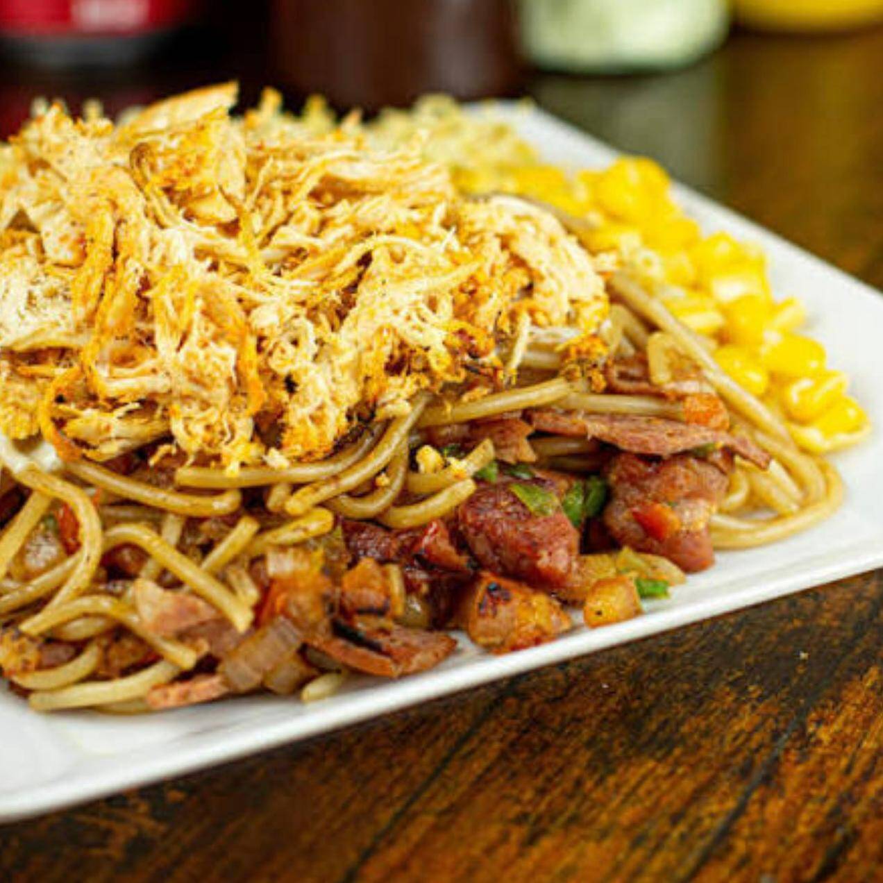 Macarrão Na Chapa (Marmita Tamanho: G)
Ingredientes: Óleo De Soja, Sal, Macarrão Espaguete, Molho Shoyu Premium, Paprica Doce
Complementos: Frango, Bacon e Milho
