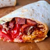 Experimente nosso shawarma uma iguaria árabe acompanha: pão sírio, 300g de linguiça toscana grelhada ao fogo, pasta de alho e vinagrete.!