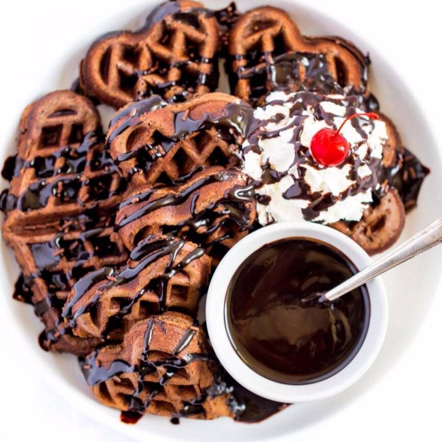 waffle doble chocolate con frutos