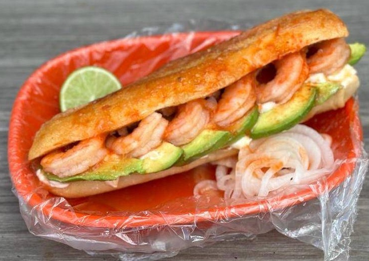 Torta ahogada de camarón