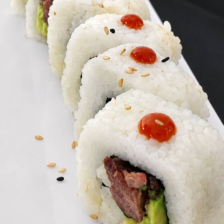 BEEF MAKI ROLL