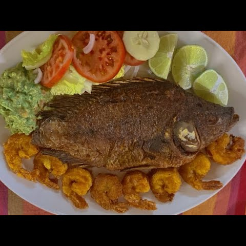 Pescado Frito Con Camarones Empanizados