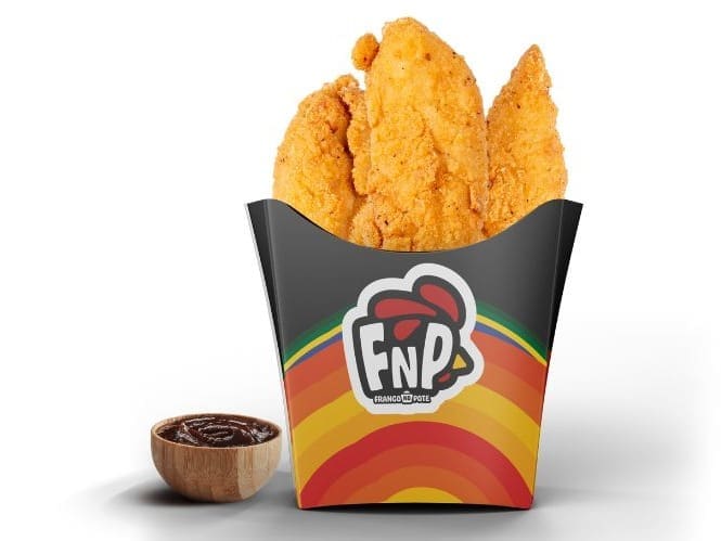 3 pedaços de filé de sassami, crocantes por fora, macios por dentro e levemente picantes, servidos com um molho exclusivo da casa.