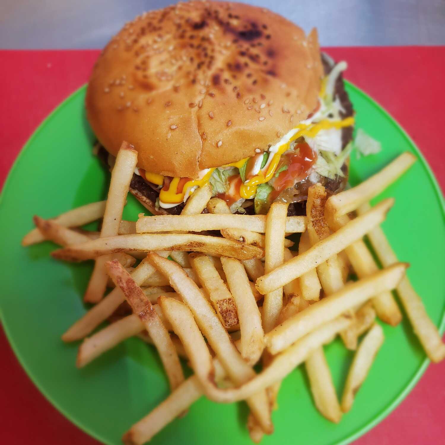 Combo Hamburguesa de Res y Papas