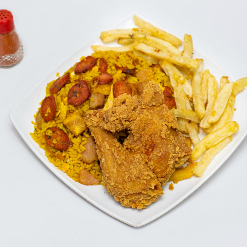 Combo Arroz Paisa Familiar con Papas Francesas