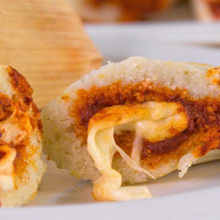 Tamal Rojo de Queso