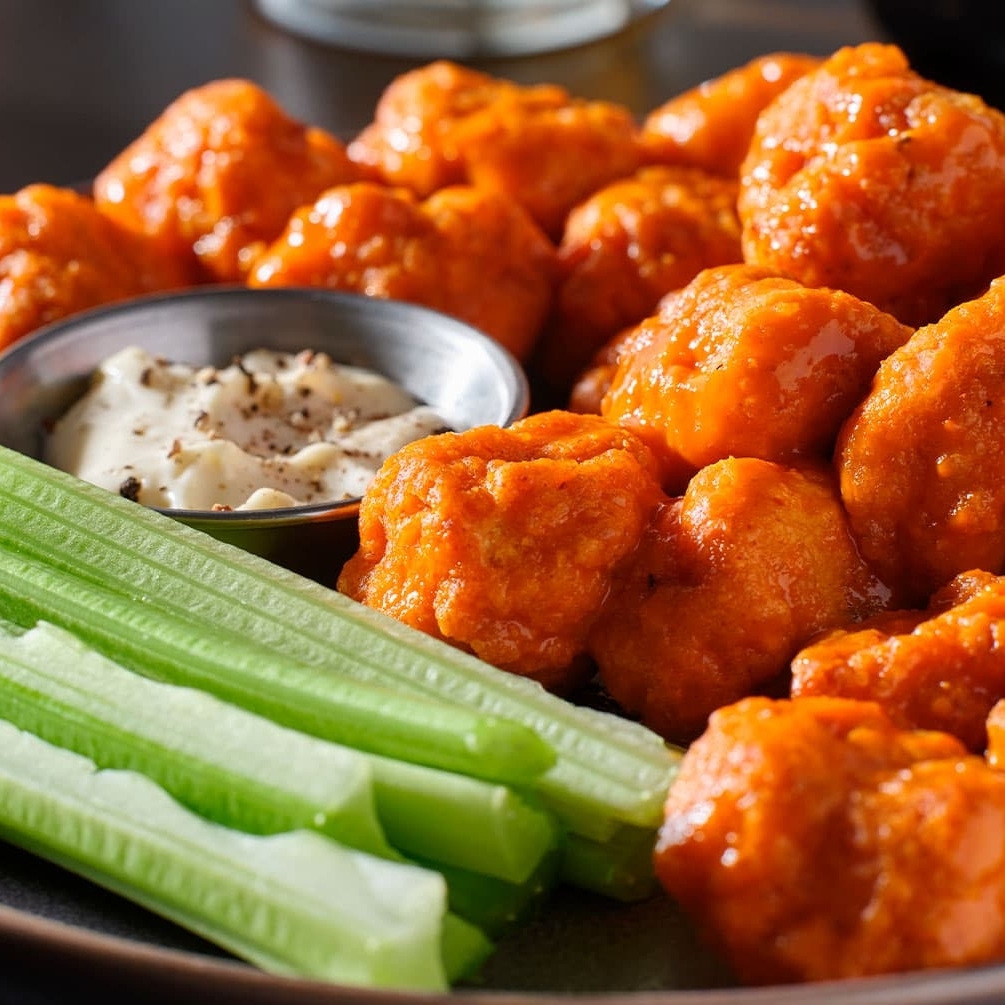 Boneless Buffalo Con Papas