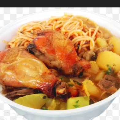 Acompanha arroz no alho feijão de caldo delicioso ! Acrescente mais ....