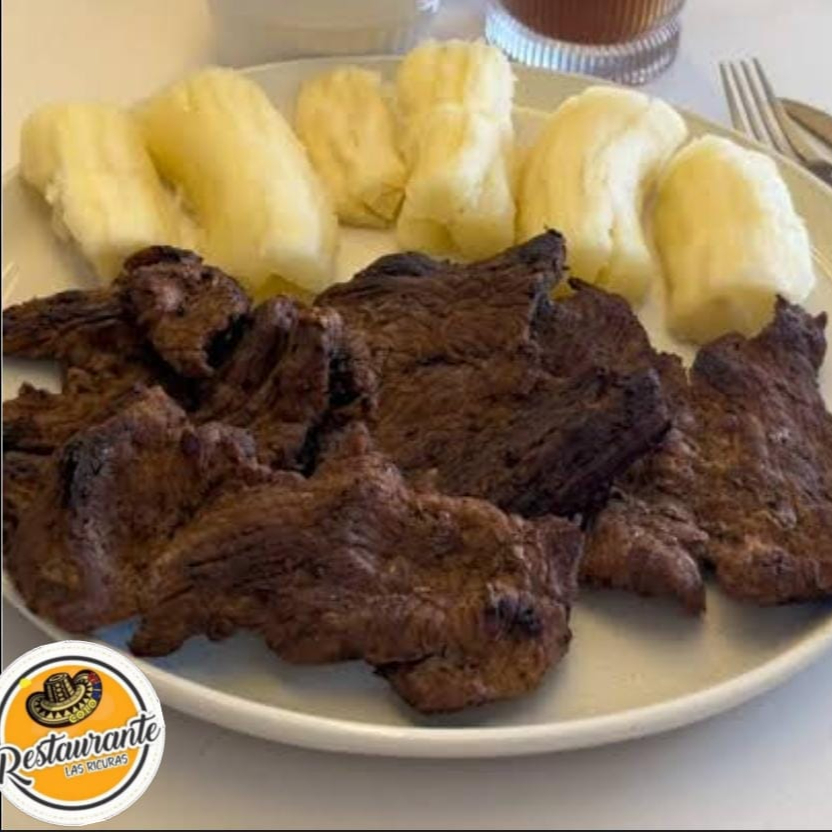 Carne Asada con Yuca