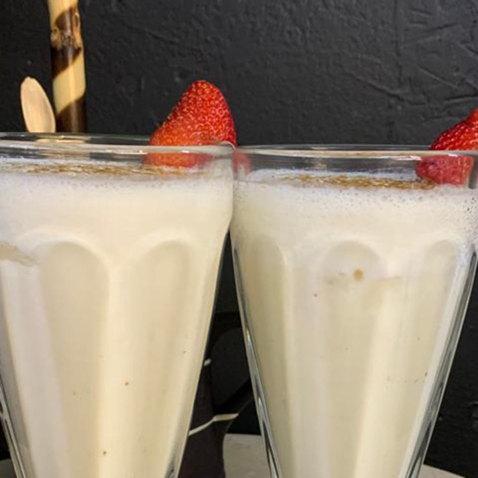 Licuado con leche de almendra