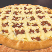 Calabresa, lombo, ovos, mussarela com cobertura generosa de requeijão cremoso e bacon