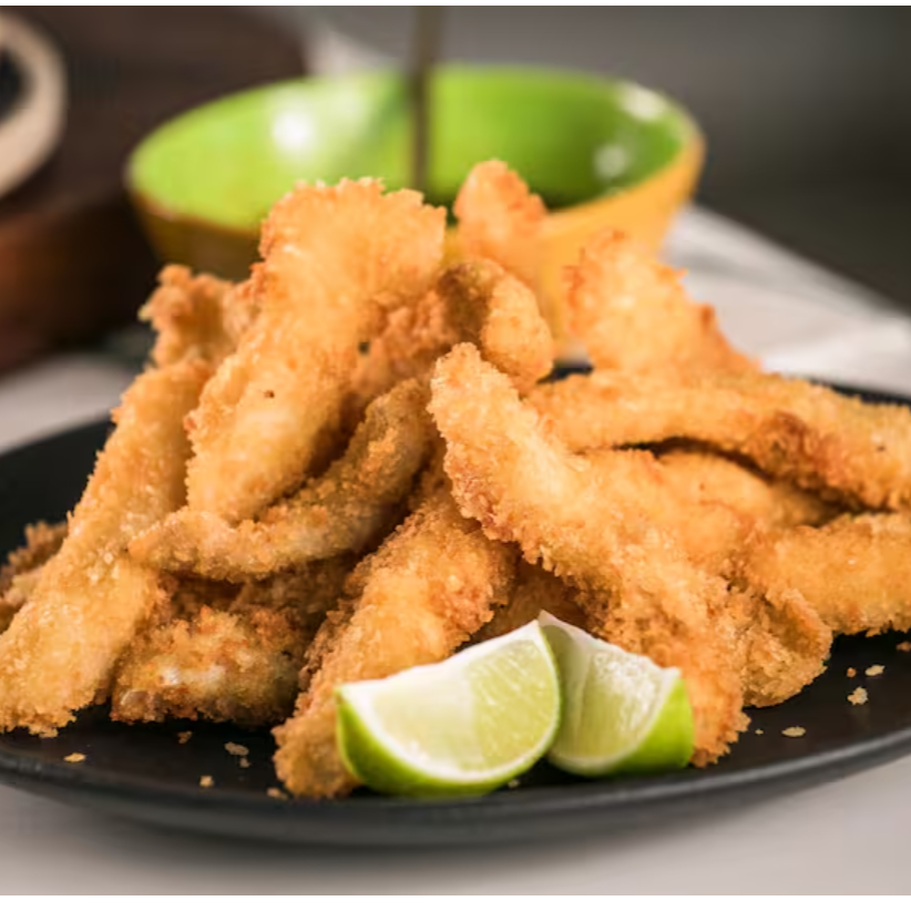 Descubra o sabor irresistível dos nossos filés de tilapia: empanados e fritos à perfeição, realçados com um toque refrescante de cebolinha e limão. Uma explosão de sabor em cada mordida! Ideal para petiscar ou acompanhar suas refeições. Experimente! 350 Gramas