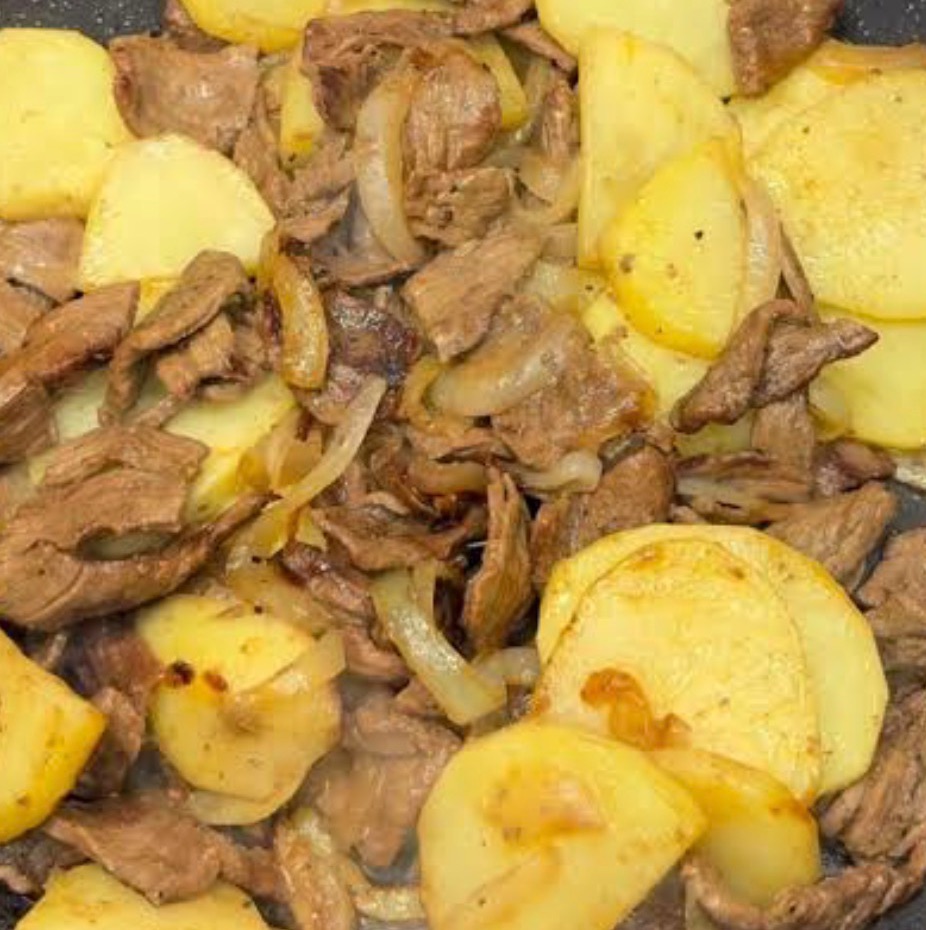 Guisado de 1/2 Kg de Bistec con Papas