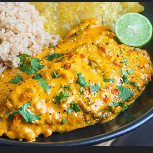 Mojarra en Salsa de Coco o Encocado