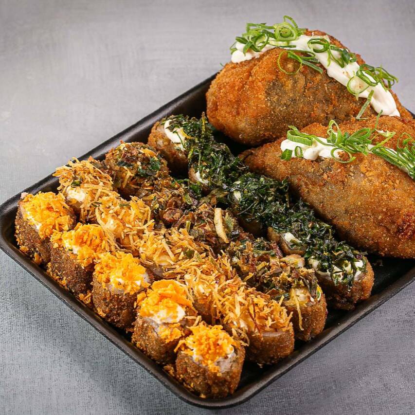 5 hot holl com Doritos 5 hot holl com batata Crisp 5 hot holl com couve frito 5 hot holl com alho poró
1 temaki empando