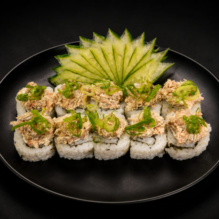 10 peças de uramaki com cobertura generosa de salmão grelhado, cream cheese e cebolinha fresca. Um combinado cremoso e cheio de sabor para quem ama salmão.