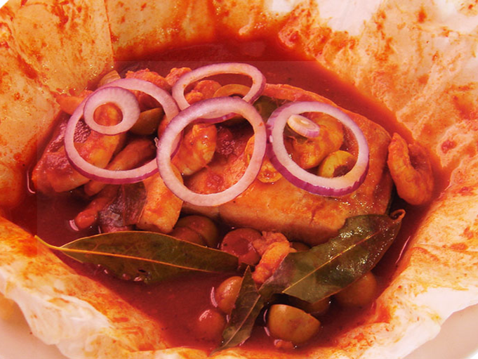 Mixiote de Salmón y Camarón