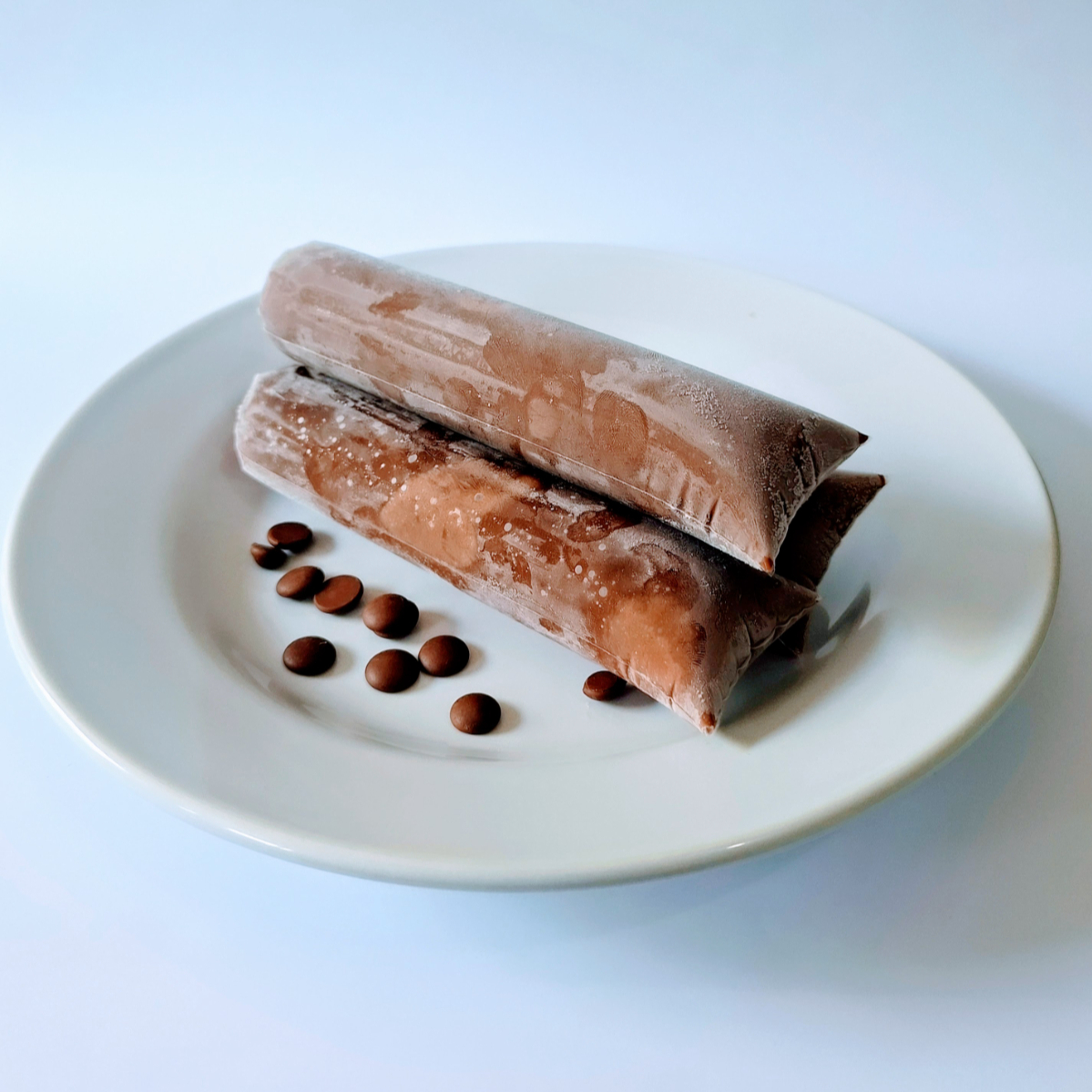 Geladinho gourmet de chocolate intenso. 1 unidade, imagem ilustrativa.