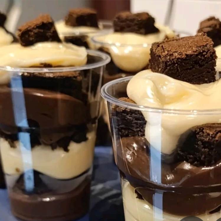 Brigadeiro cremoso de chocolate belga ,ninho cremoso e brownie uma experiência única