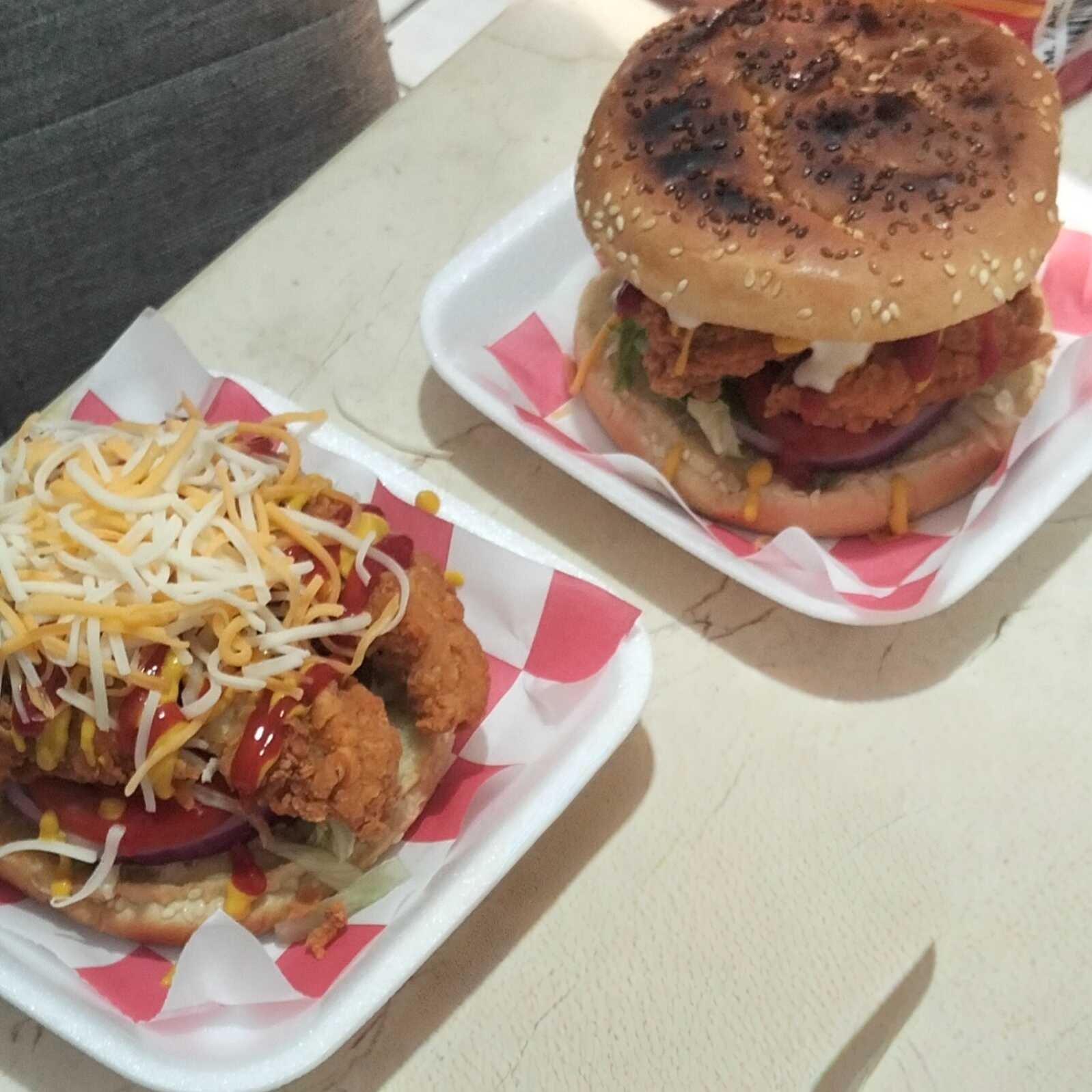 Hamburguesa De Tender De Pollo
