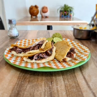 Quesadilla Con Buche