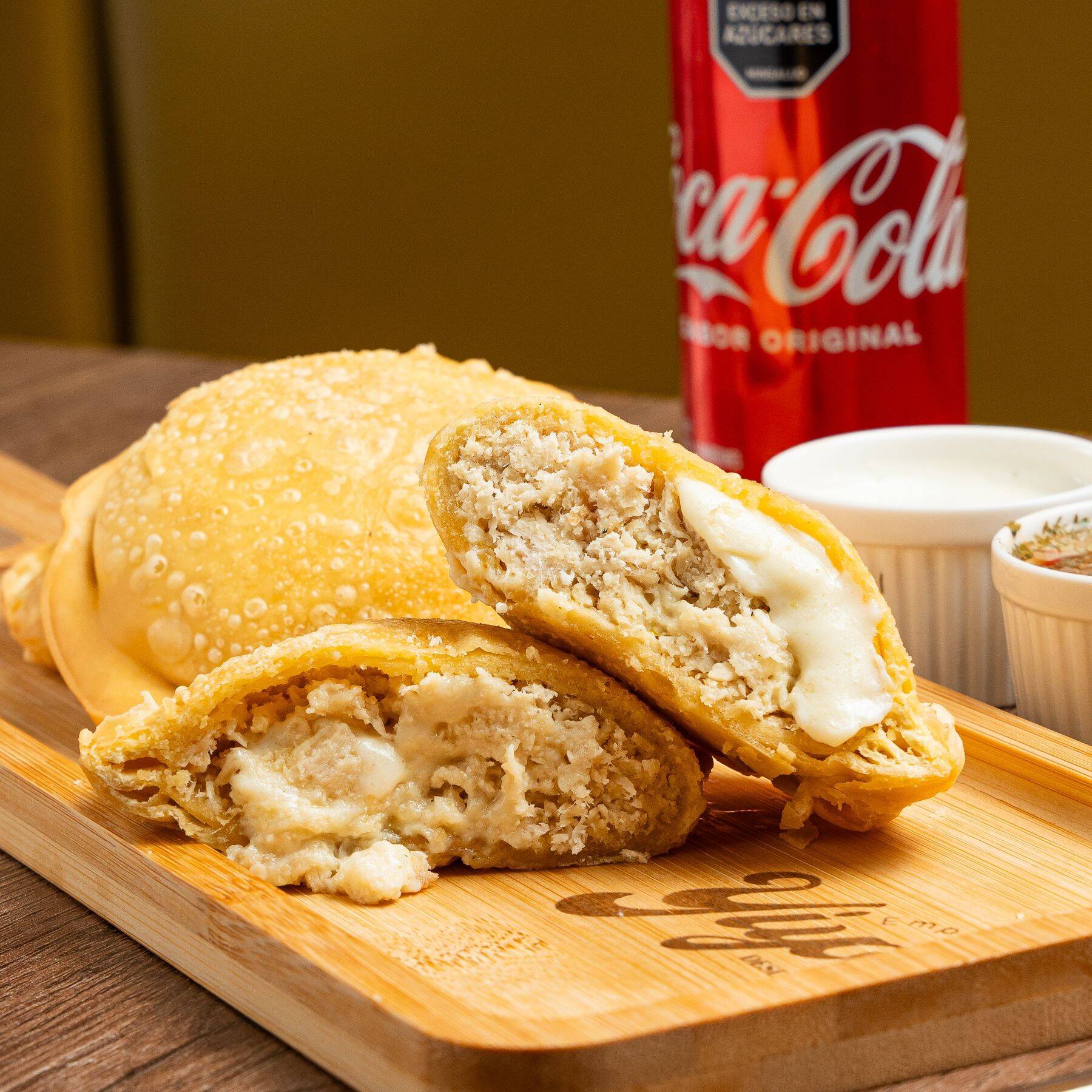Empanada Pollo Queso