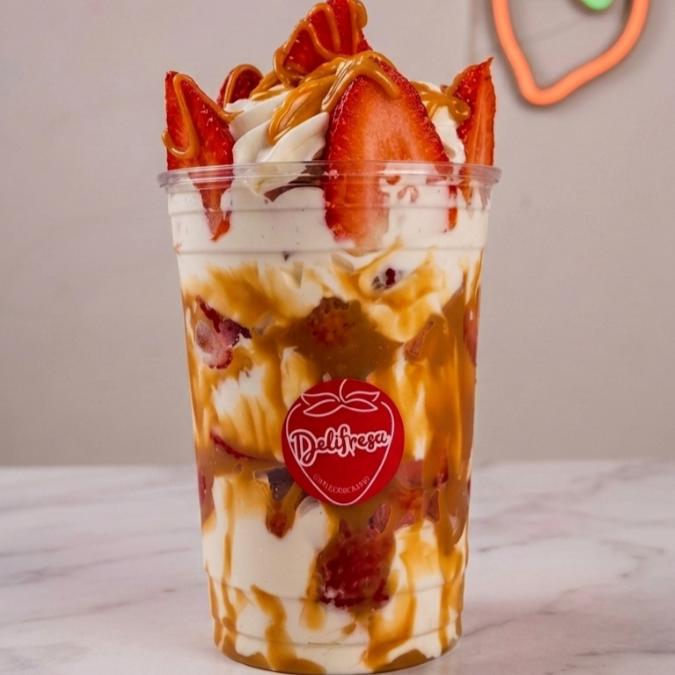 FRESAS CON CREMA 16ONZ