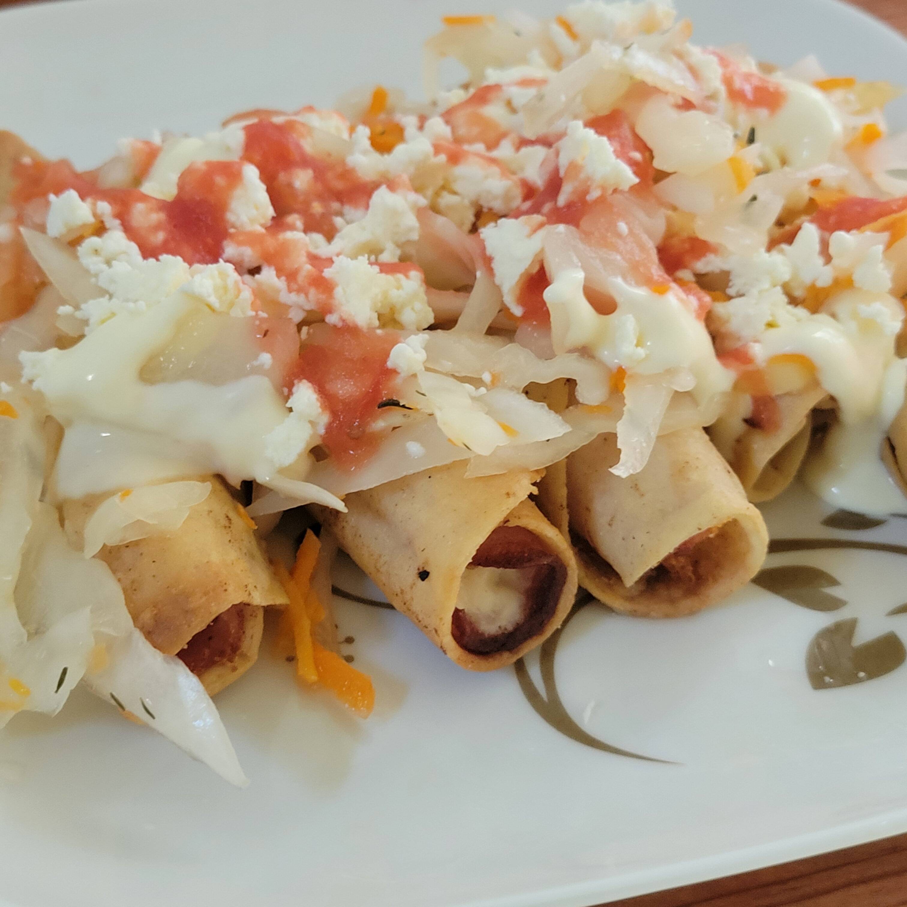 Tacos de Jamon con Quesillo