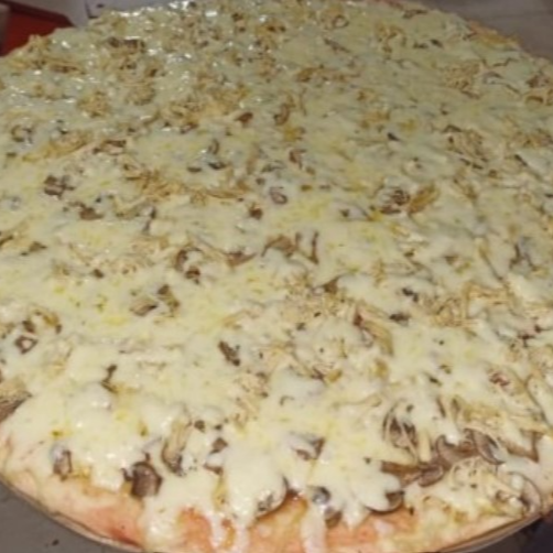Combo Pareja Pizza Pollo con Champiñones + Gaseosa