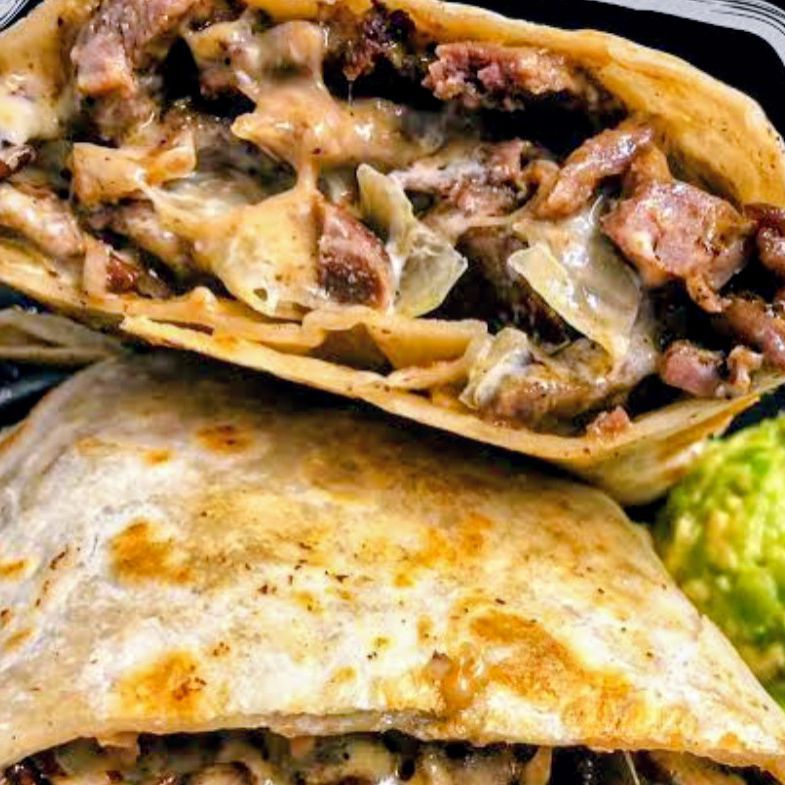 Burrito CLÁSICO+ BurritoBisteck en Salsa +refrescó