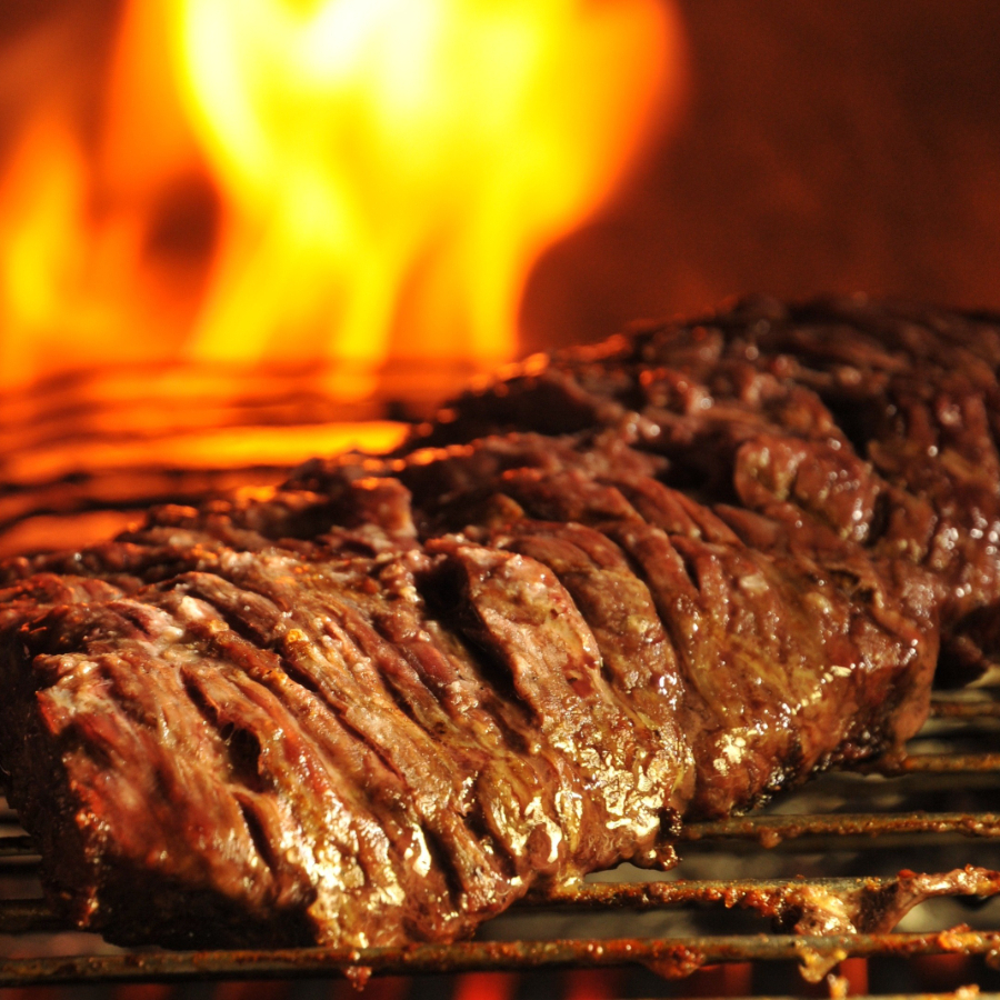 Acompanha Feijão, Arroz, Batata, Macarrão E Salada. Segunda Opção De Carne Opcional.