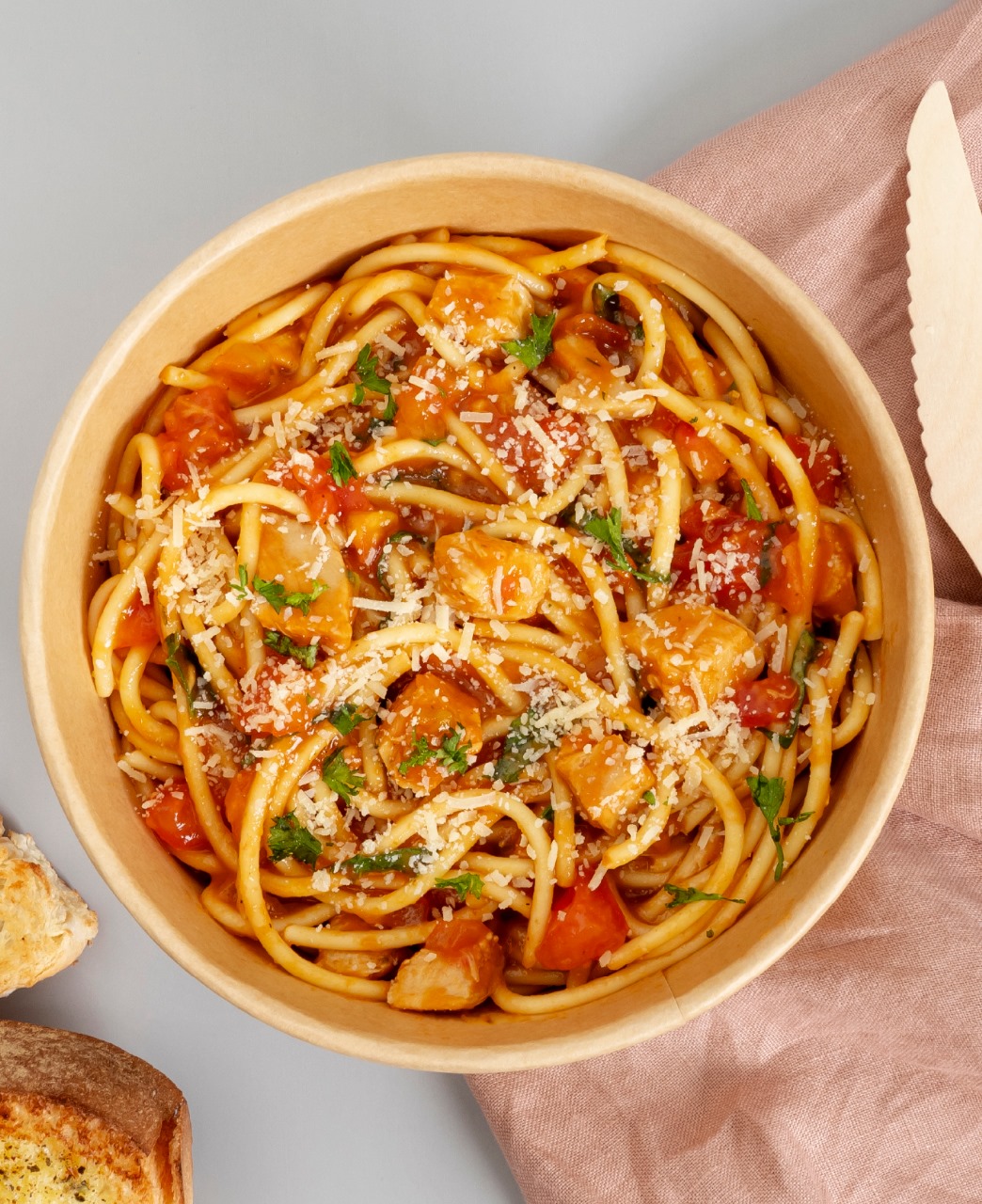 Spaguetti Pollo al pomodoro