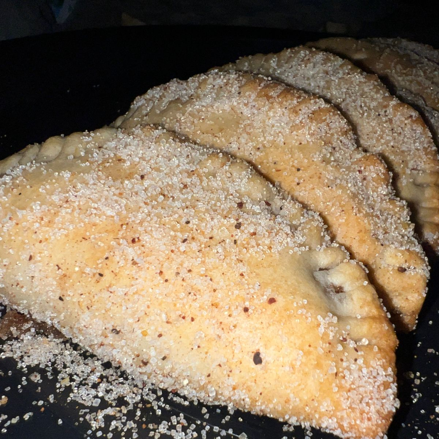 Empanada de Cajeta con Nuez