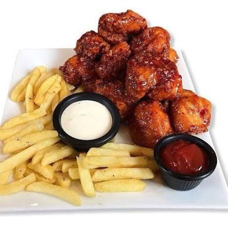Boneless De Pollo Con BBQ + Papas Gajo