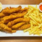 batata frita com iscas de tilapia empanados
