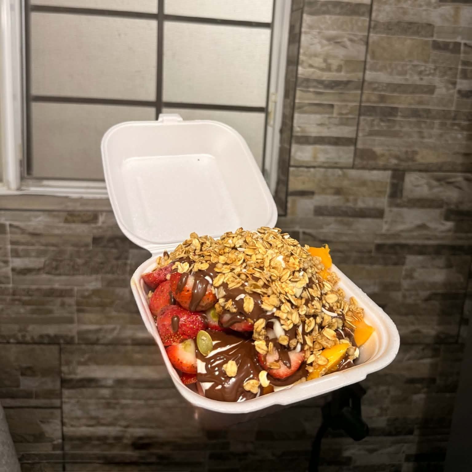 Charola Grande Fresas y mango con crema