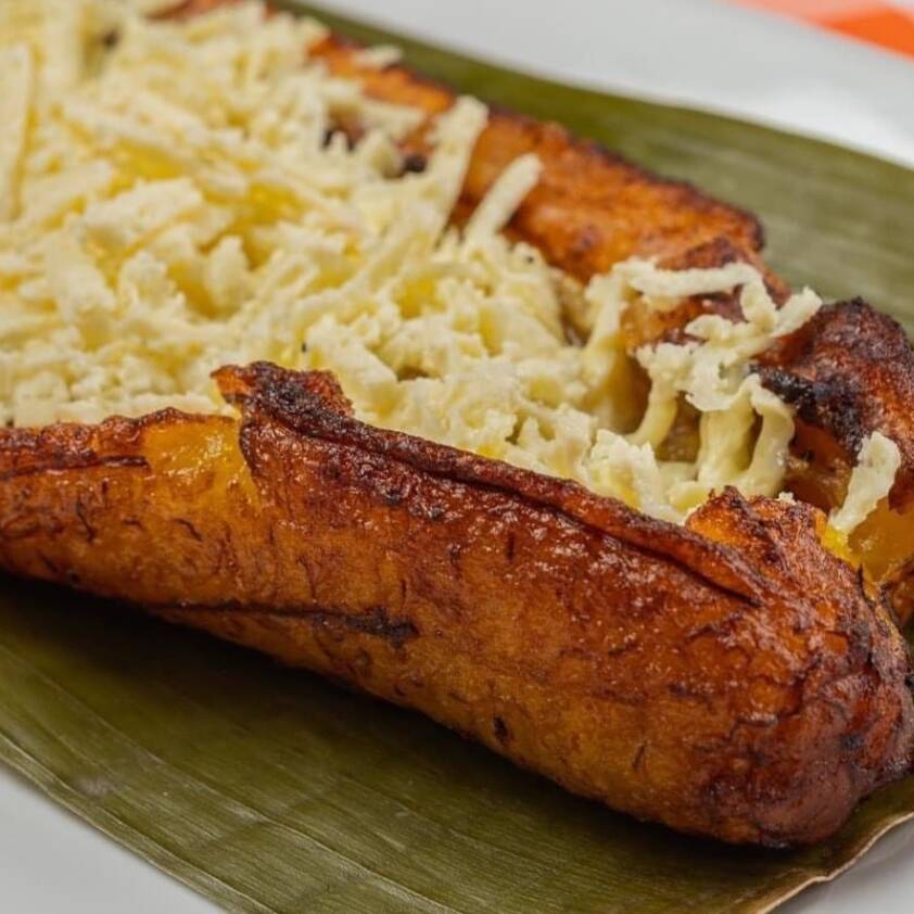Plátano Maduro con Queso + Natilla