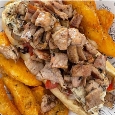 "Girl" Hotdog con Queso y Arrachera