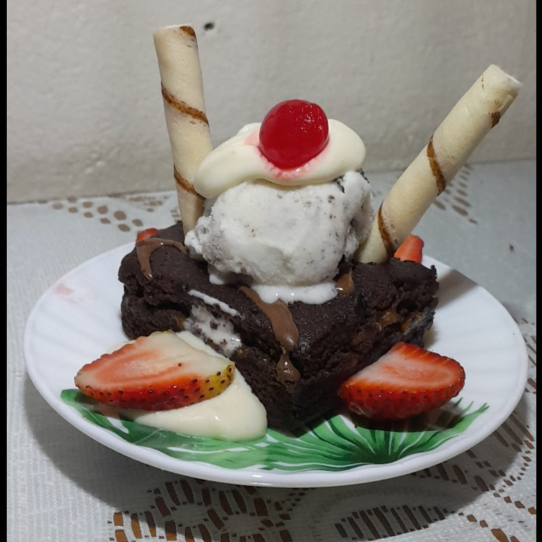 Brownie con Helado