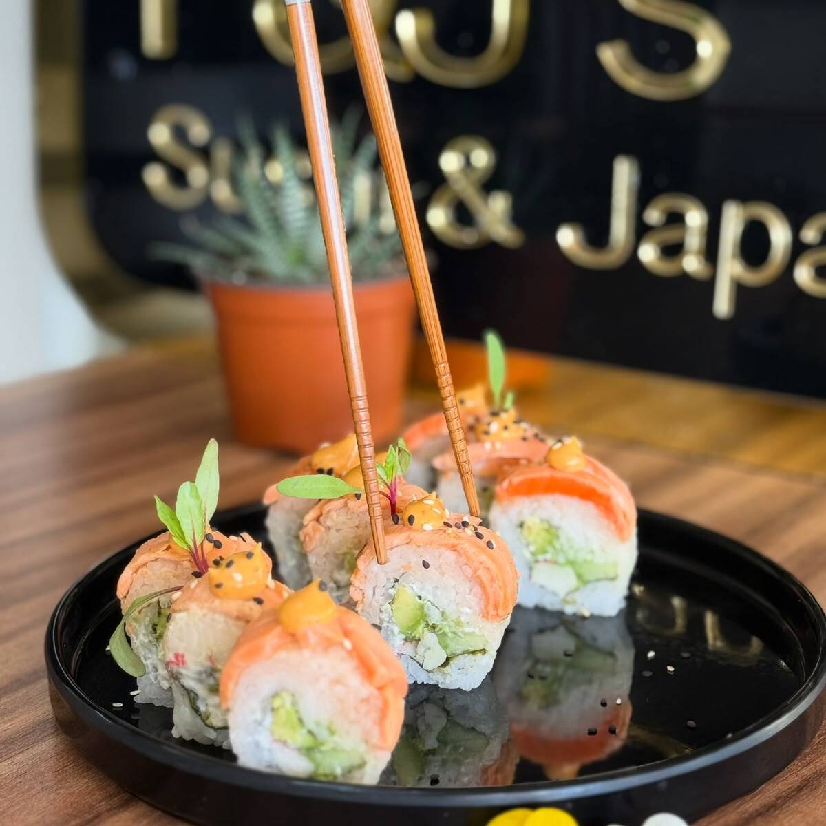Salmon Roll